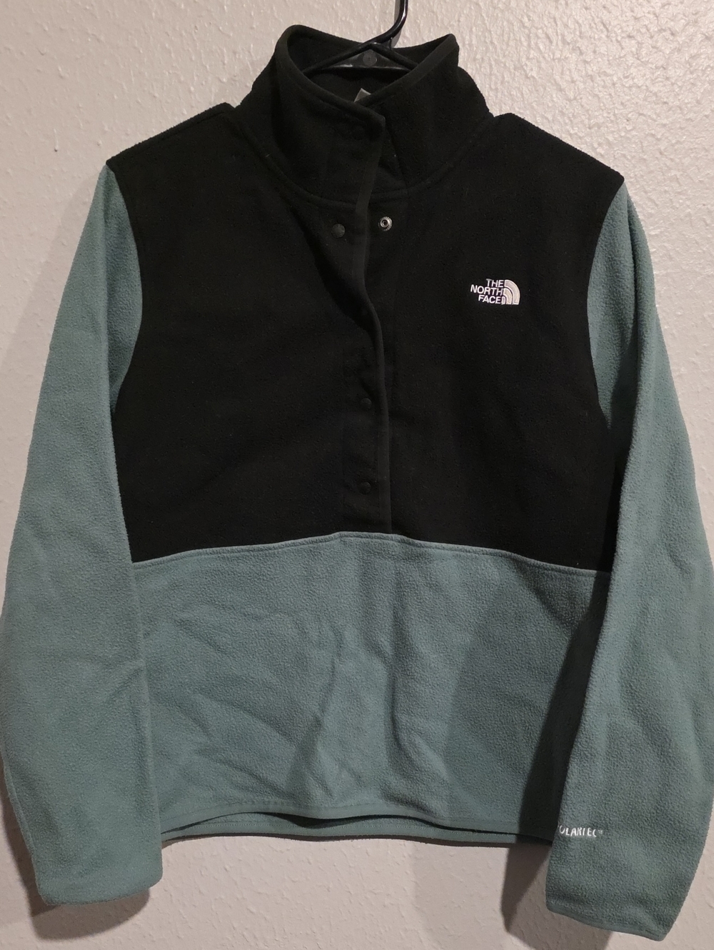 The North Face Two-Tone Snap-Front Fleece Pullover - Black & Sage Green